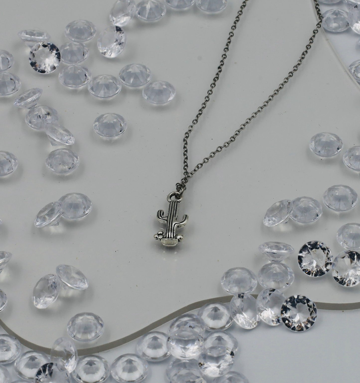 Collier Cactus Ensoleillé – Fraîcheur Naturelle