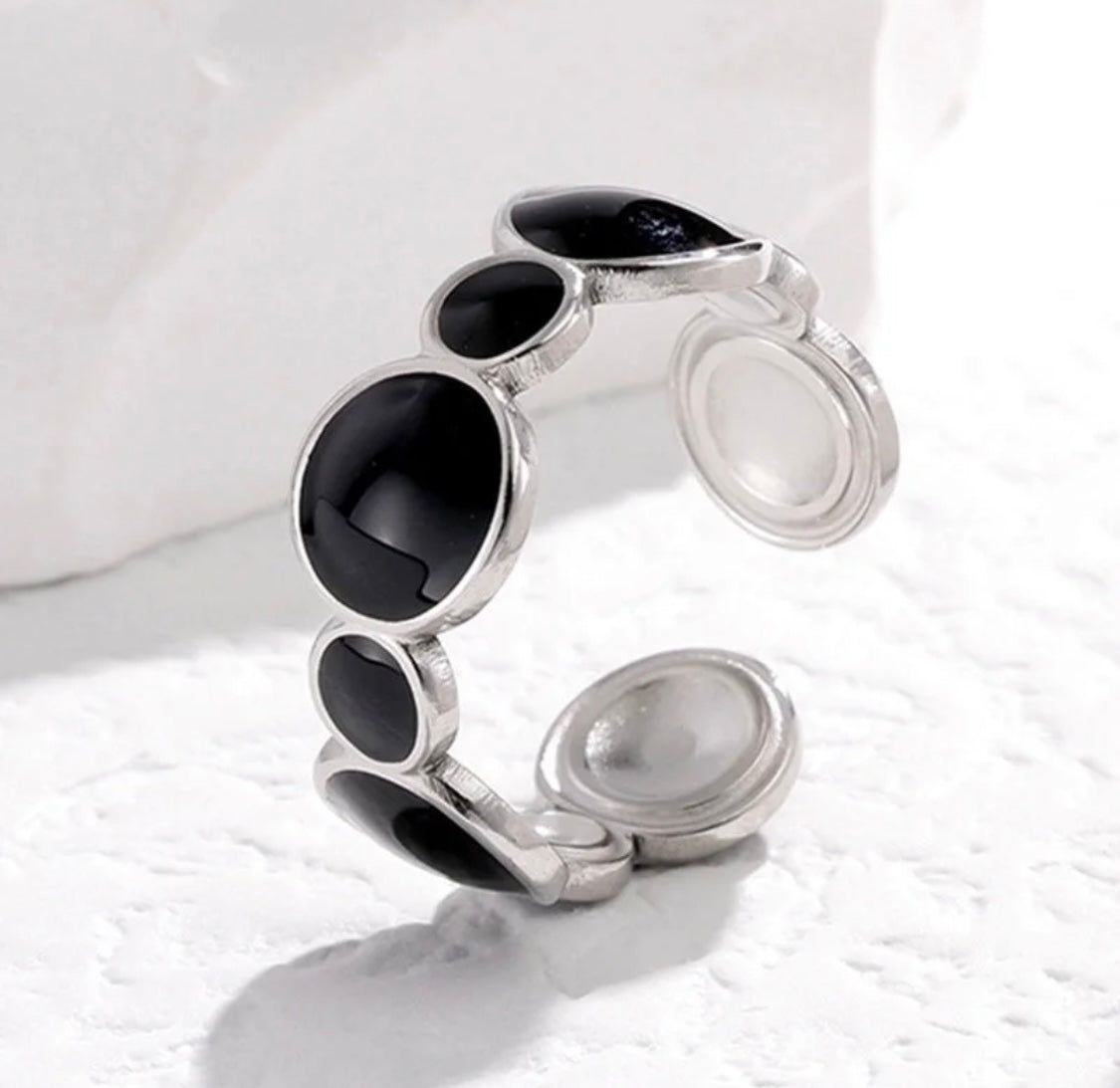 Bague Cercle Noir – Acier inoxydable ajustable