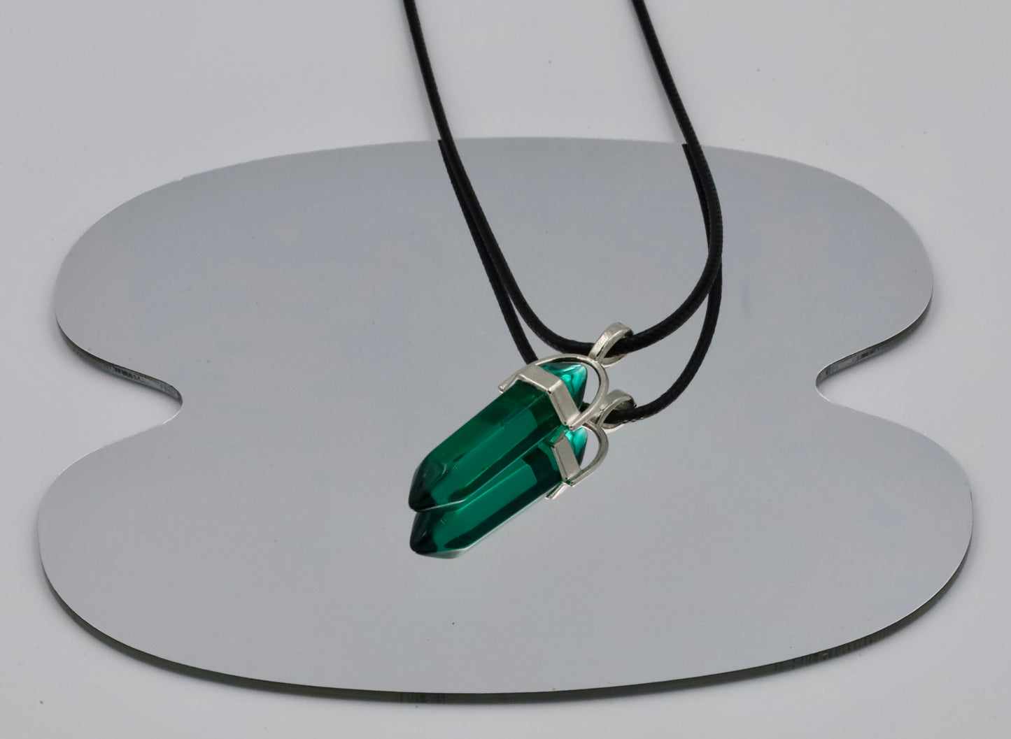 Collier en corde – Pendule cristal