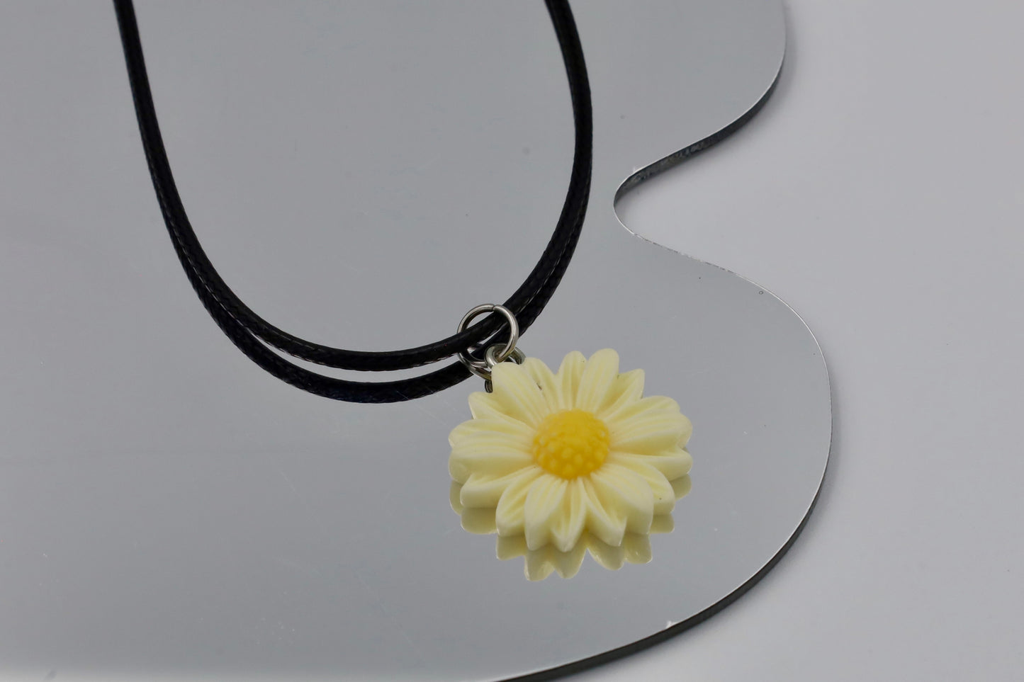 🌼 Collier Marguerite FunVibe – Couleurs éclatantes