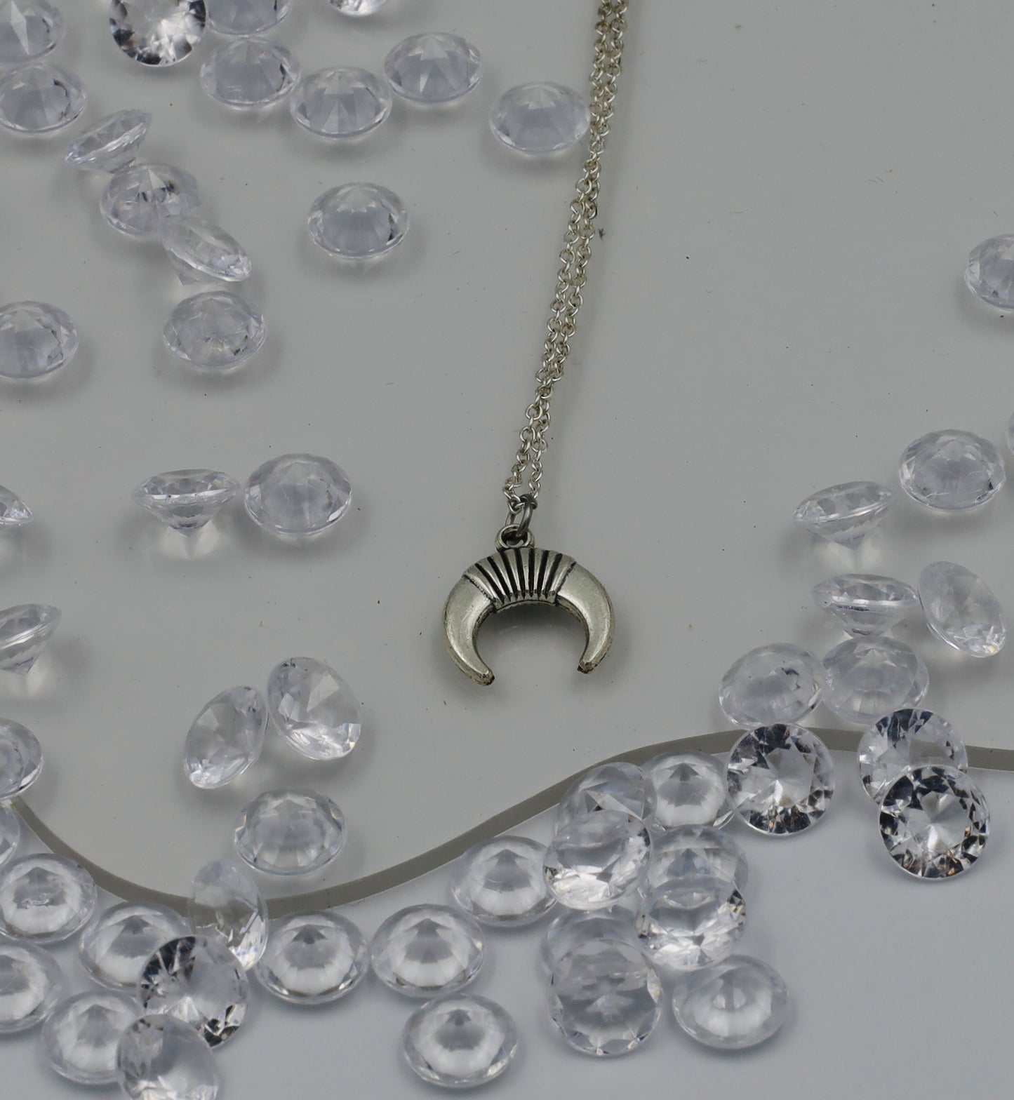 Collier Corne Porte-Bonheur – Chance et Protection