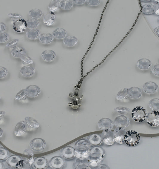 Collier Cactus Ensoleillé – Fraîcheur Naturelle