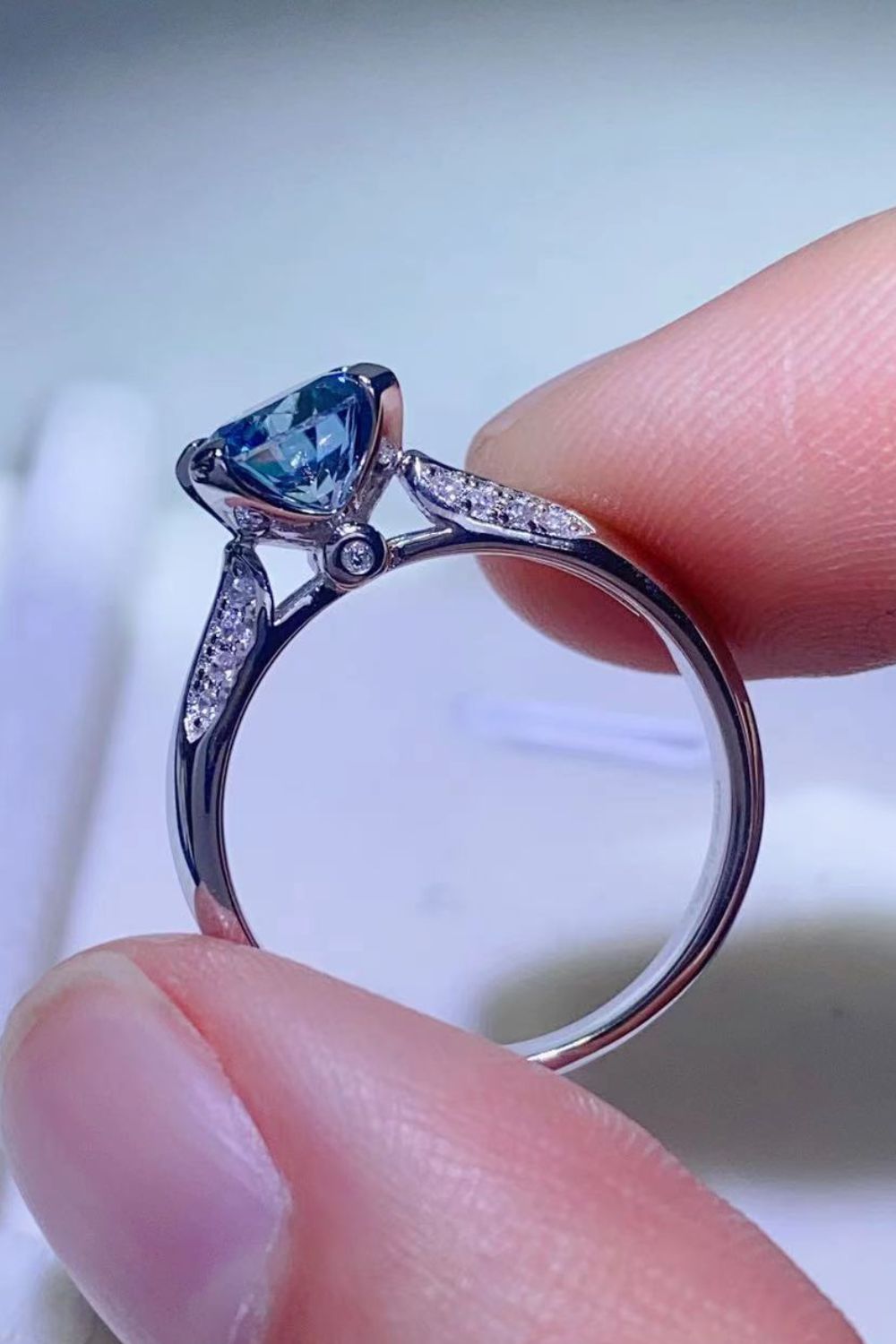 1 Carat Moissanite 4-Prong Ring - Creavibe