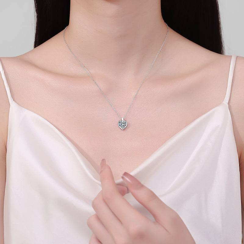 2 Carat Moissanite 925 Sterling Silver Heart Shape Necklace - Creavibe