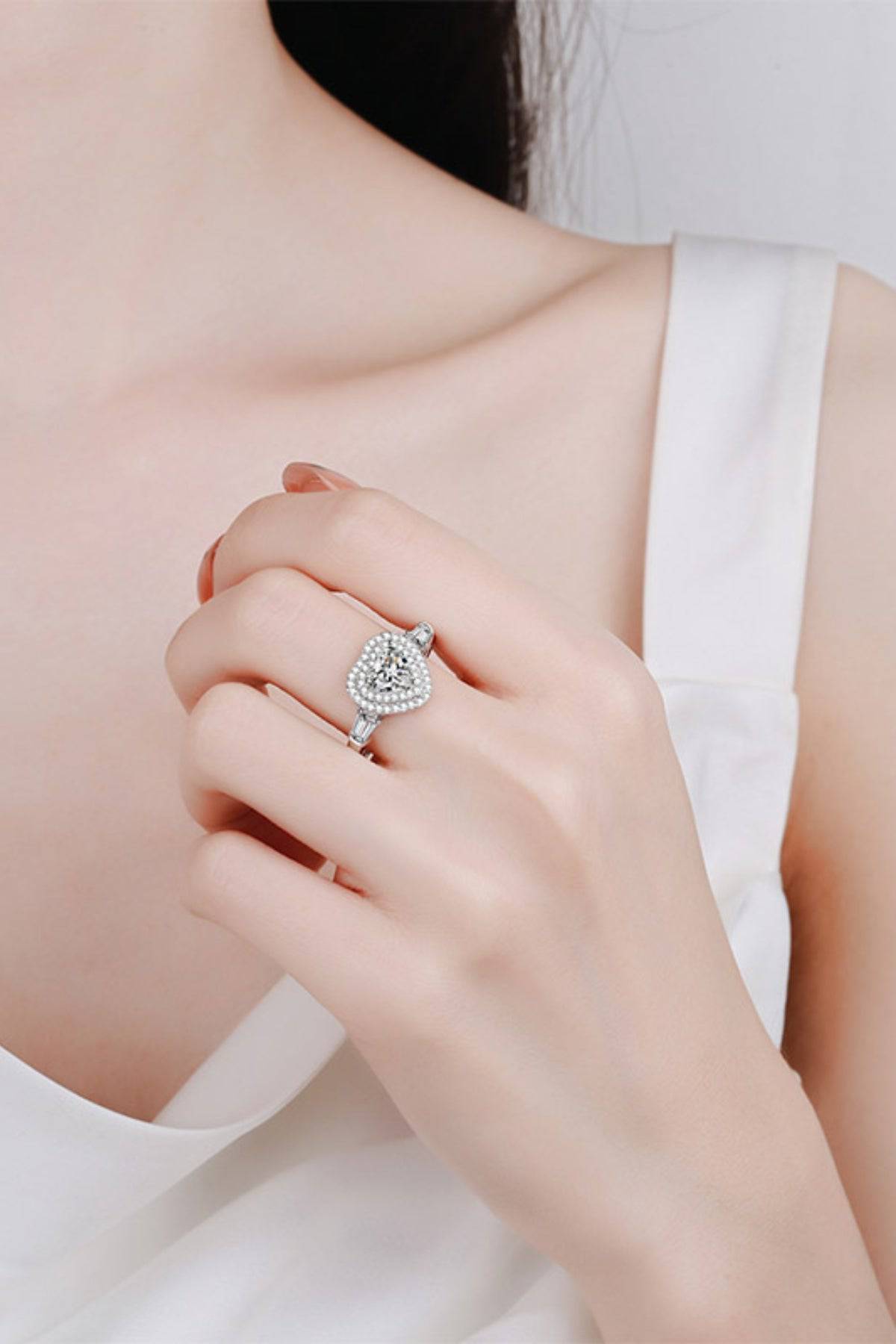 Eternal Heart: 1 Carat Moissanite Ring in Premium 925 Sterling Silver - Creavibe