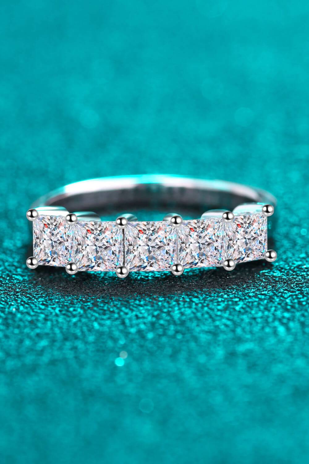 Romantic Surprise 2 Carat Moissanite Rhodium-Plated Ring - Creavibe